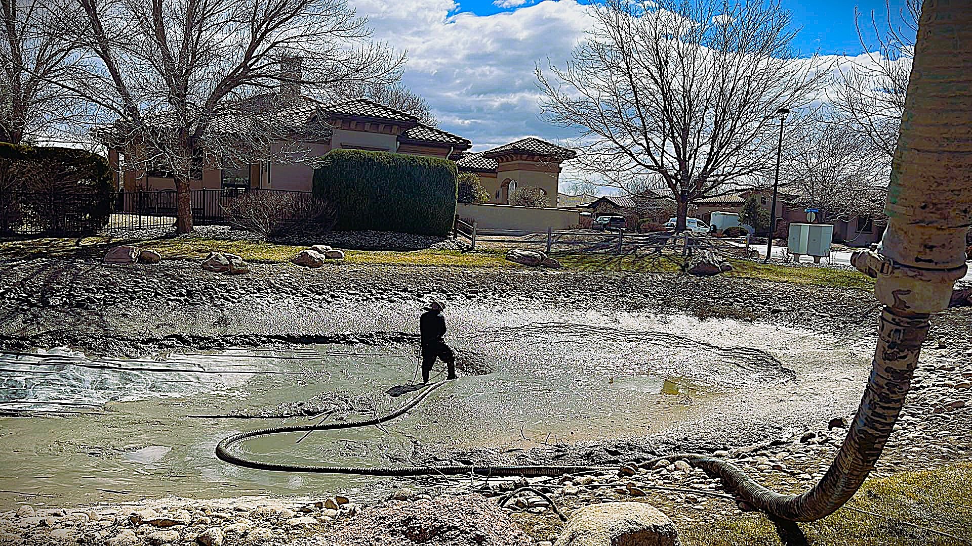 338886315_1016105142896560_512322971168186304_n Irrigation pond cleaning