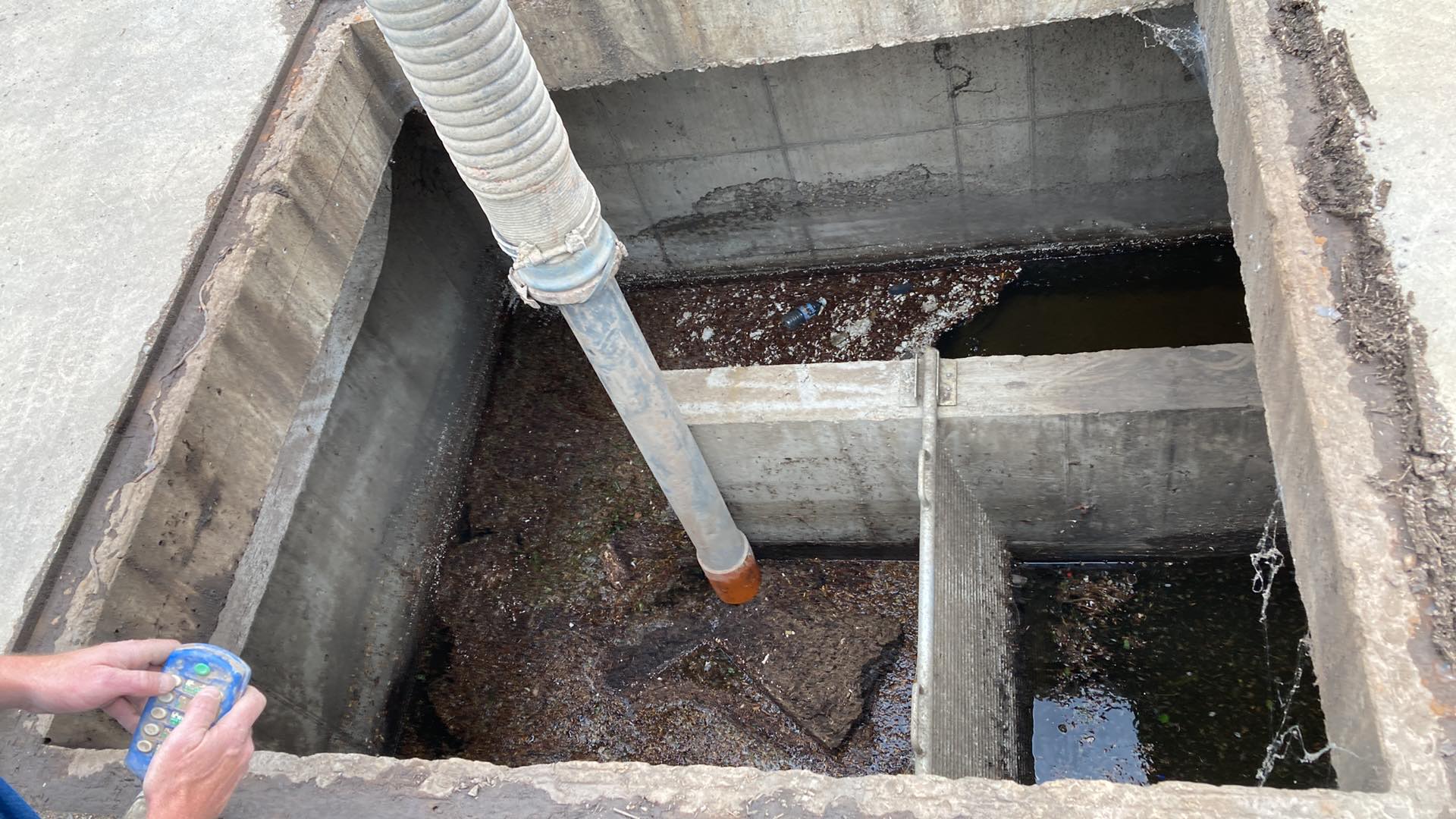 353727641_969500257582298_3468641864790042895_n Municipal storm drain vault