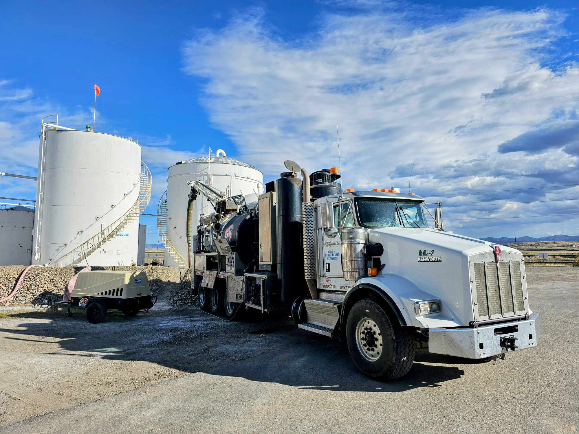 434338289_1113807263151160_3112865427795900308_n Fuel tank cleaning